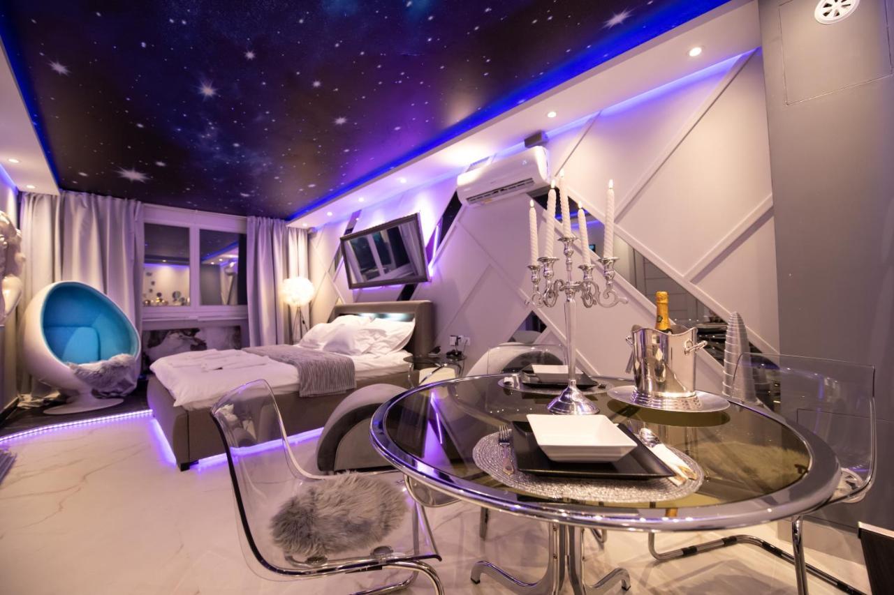 Aurora Lux Smart Apartment