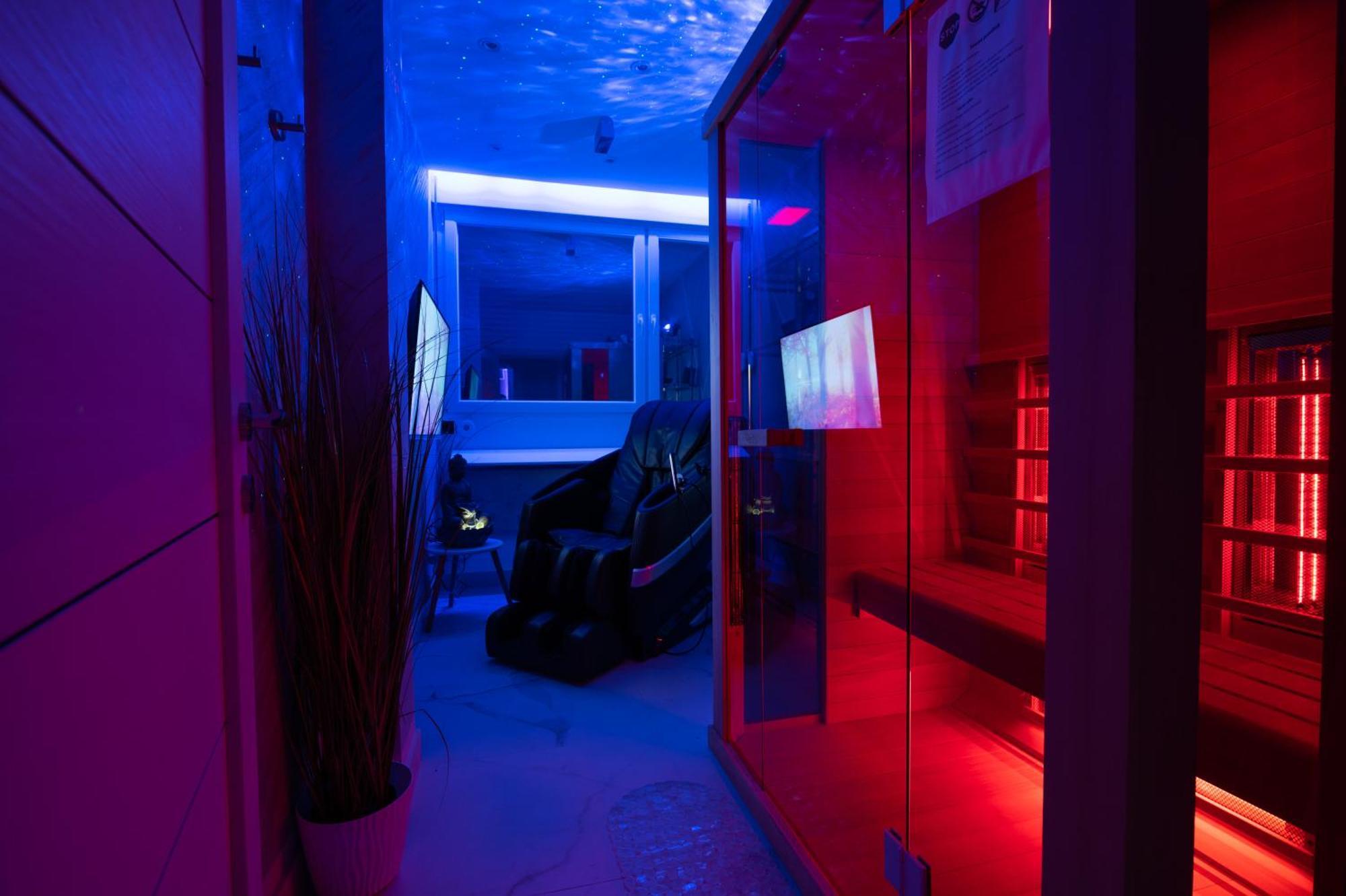 Aurora Lux Smart Apartment